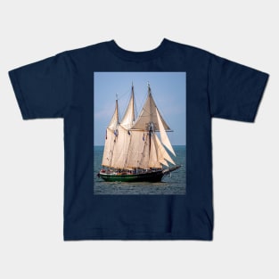 Great Lakes Schooner Denis Sullivan Kids T-Shirt